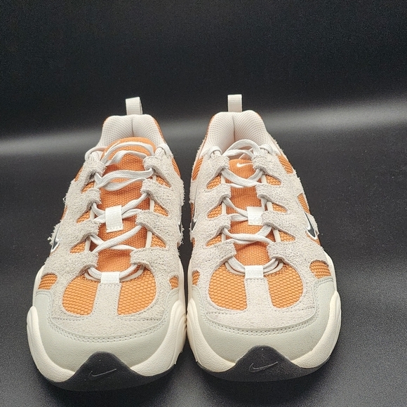 Nike Tech Hera Sneakers - Picture 7 of 10